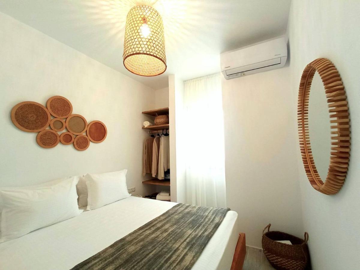 Beach Apartment Thalia With Hot Tub And Sea View Agios Prokopios  Exterior foto