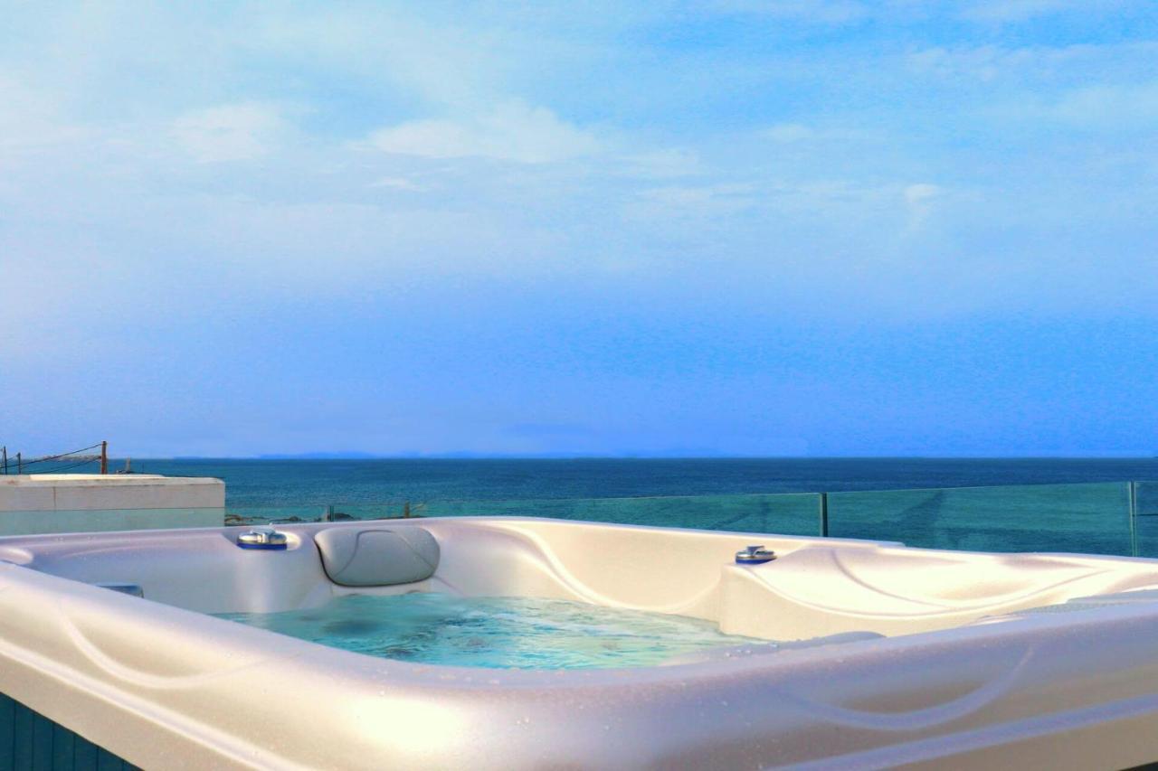 Beach Apartment Thalia With Hot Tub And Sea View Agios Prokopios  Exterior foto